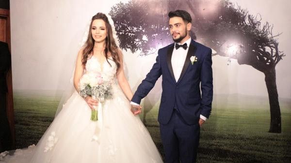 Oyuncu Rüzgar Erkoçlar, sonunda muradına erdi ve evlendi. Nikah şahitleri kimdi? 7