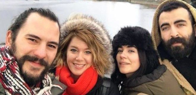 Burcu Biricik ile Zeynep Çamcı, sevgililerini yanlarına alıp dörtlü tatile çıktı 9