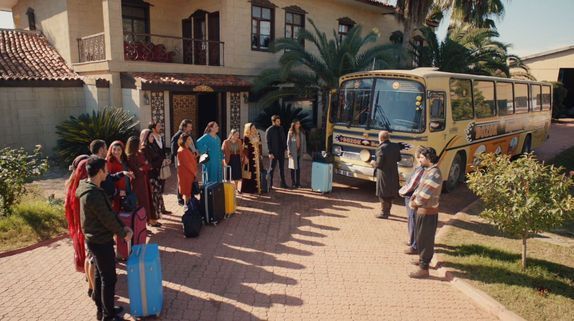 Yeni Gelin'de Bozokların yeni macerası bu kez otobüste geçiyor! 7
