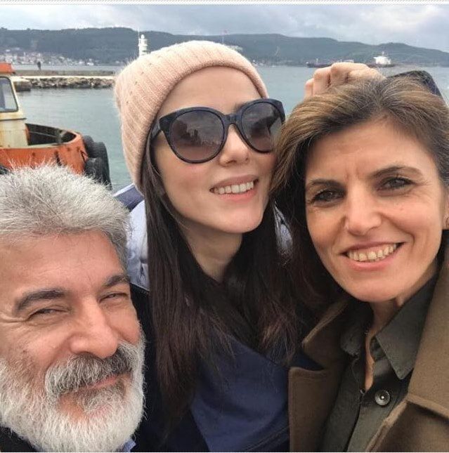 Özge Gürel ile Serkan Çayoğlu, evlilik yolunda önemli bir adım attı 7