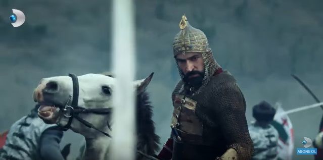 Mehmed dizisinin tanıtımı olay oldu! Kenan İmirzalıoğlu'nun burnuna imalı dokundurmalar! 7
