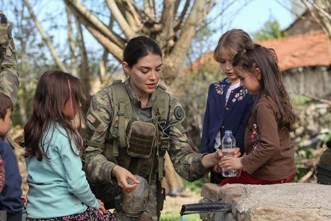 Beni Affet'te ünlü oldu, Savaşçı da kendini buldu! Gaye Turgut Evin kendini baştan yarattı! 7