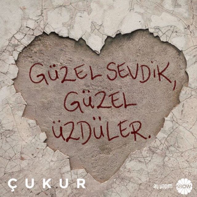 Çukur bitecek ama o yazılar kalacak! İşte Çukur'a damga vuran o duvar yazıları... 40