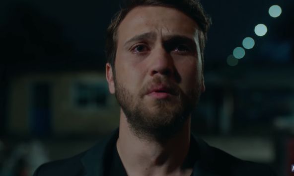 Çukur'da şimdi ne olacak? Yamaç'ı oynayan Aras Bulut İynemli'ye destek yağıyor! 7