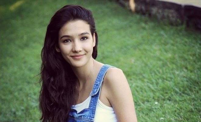 Söz dizisinden ayrılan Aybüke Pusat, bakın hangi projede ortaya çıktı? 7