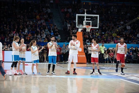 Erkenci Kuş, Elimi Bırakma ve Savaşçı dizilerinin oyuncuları basketbol sahasında kapıştı! 10