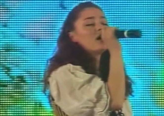 Kuzgun dizisinin müziğine hasta olacaksınız! Kosovalı genç şarkıcı, sesiyle büyüledi! İşte o şarkıcı... 8
