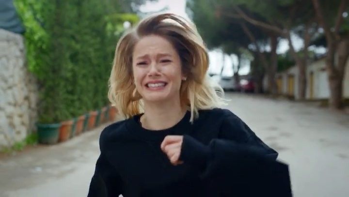 Burcu Biricik, Kuzgun dizisinin reytingine el attı! 7