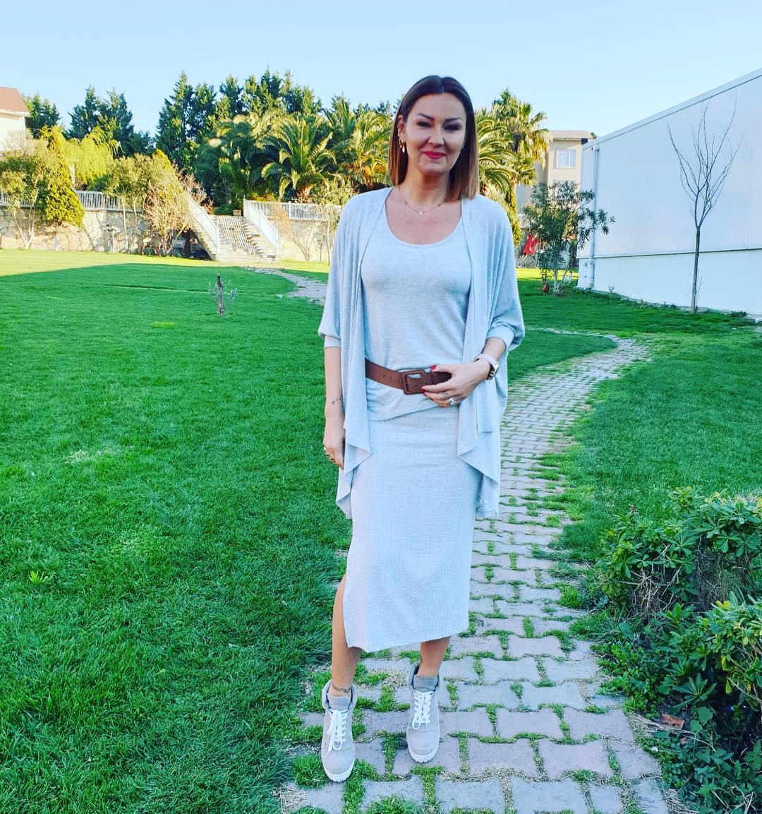 Pınar Altuğ kıyafetiyle barışık olunca bir başka oluyor! 7