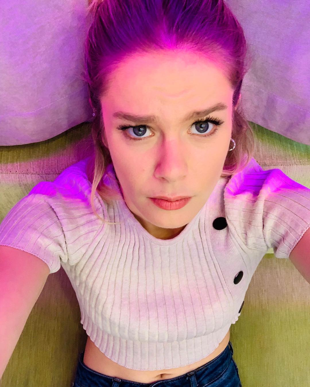 Burcu Biricik, karavanda geçen hayatından pek de mutlu değil galiba! 7