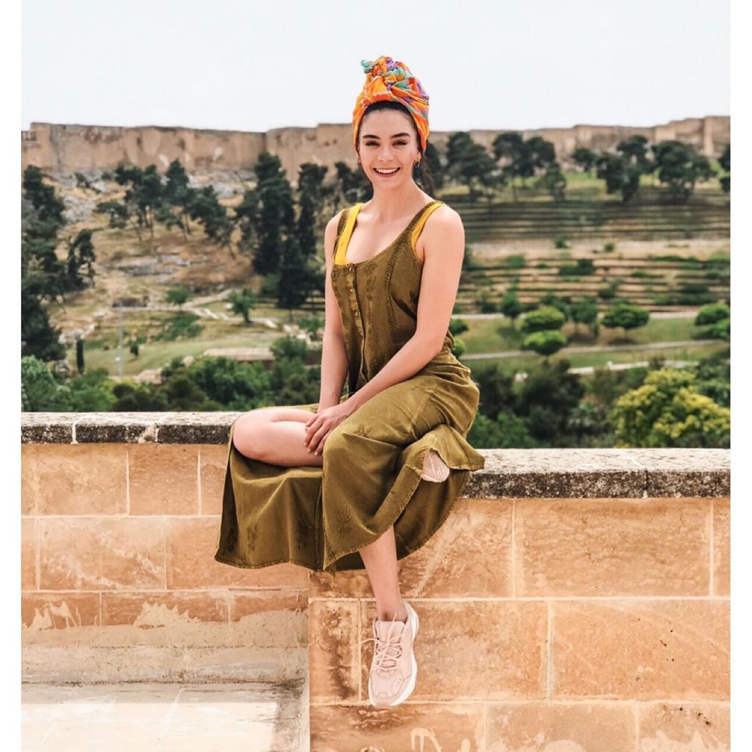 Hercai dizisinin Reyyan'ı Ebru Şahin, Urfa'da çiçek açtı! 7