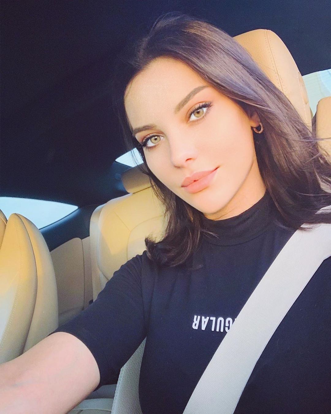 Tuvana Türkay'ın kız kardeşi ile instagram'dan güldüren atışması! 7