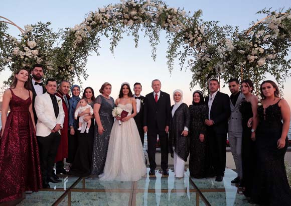 Amine Gülşe ve Mesut Özil'in düğününden çok özel kareler... 9