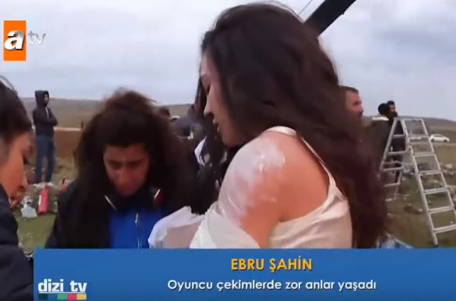 Ebru Şahin, Hercai dizisindeki o sahnede yaralandı! İşte kamera arkasında yaşananlar... 9