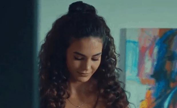 Ebru Şahin, Hercai dizisinde Reyyan olmadan önce ne zorluklar yaşadı! 13