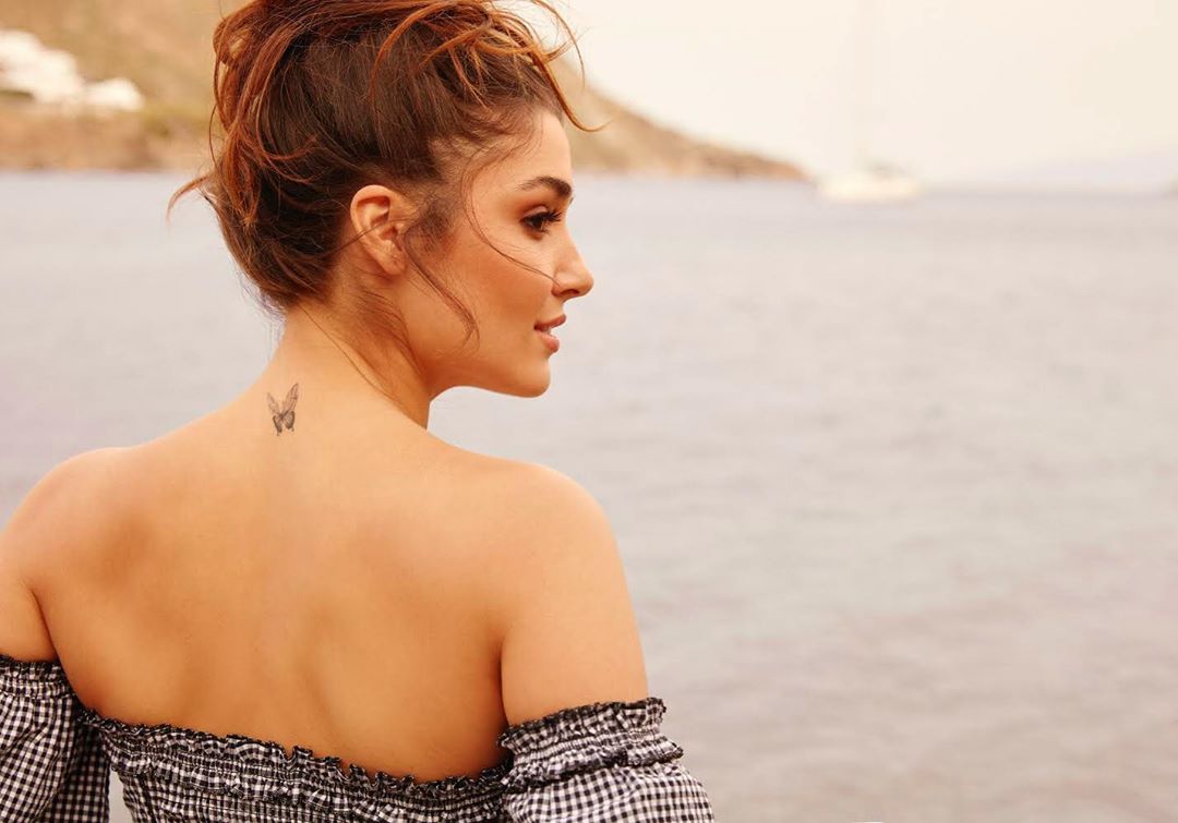 Hande Erçel'den vefat eden annesi Aylin Erçel'e yürekleri parçalayan sözler! 7