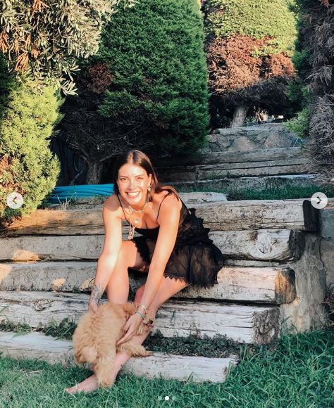 Deniz Baysal, köpeğiyle birlikte sevimlilik gösterisi yaptı! 9