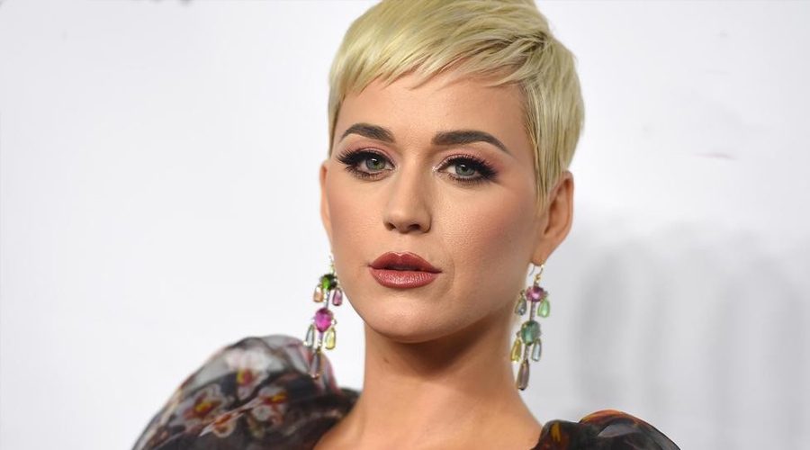 Afra Saraçoğlu, Amerikalı ünlü şarkıcı ve oyuncu Katy Perry'e özendi! 9