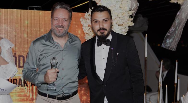 Savaşçı dizisinin Kopuz Albayı Murat Serezli'ye en iyi erkek oyuncu ödülü verildi! 7