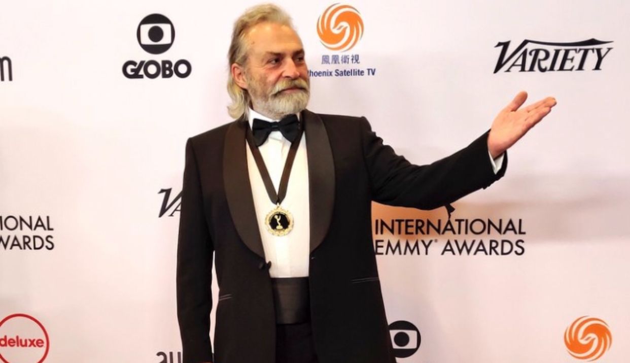 Haluk Bilginer, Emmy ödülünü kazandı, bir ilk gerçekleşti