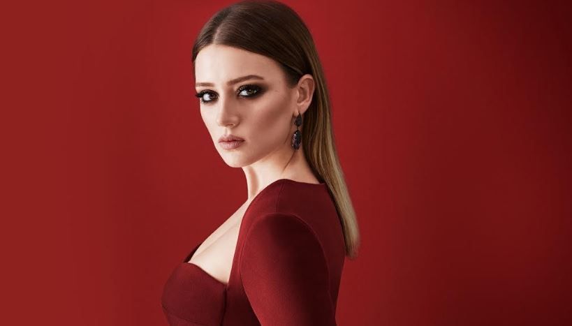 Gizem Karaca ile Gökhan Keser yeni projenin başrolünde buluştu! 9