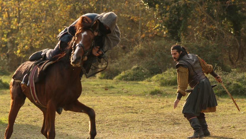 Kuruluş Osman'da büyük ihanet! Burak Özçivit'in olay fotoğrafları! 11