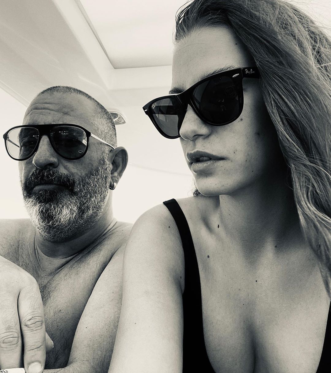 Cem Yılmaz ile aşk yaşayan Serenay Sarıkaya, sosyal medyada linçe uğradı! 7