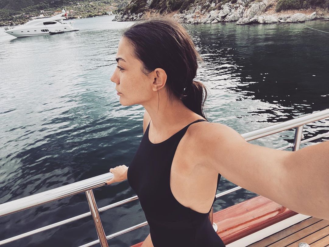 Demet Özdemir günlerdir çok özel bir mesaj veriyor! 12