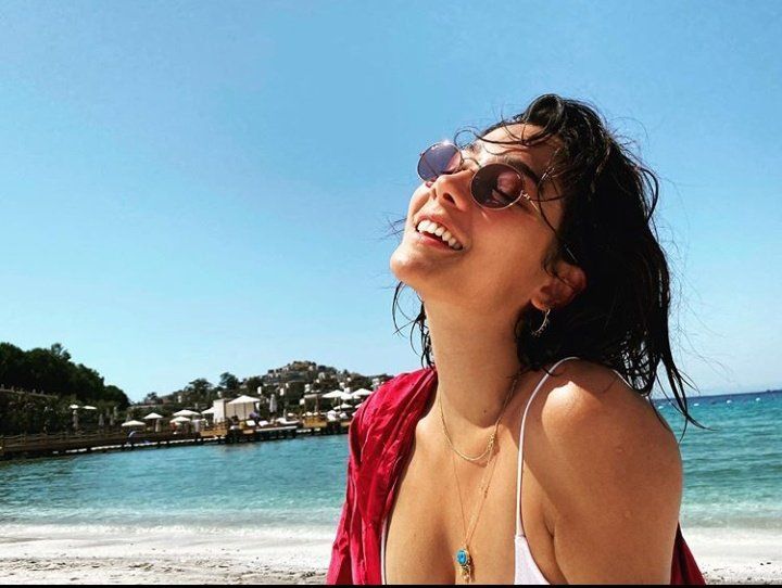 Aybüke Pusat'ın yeni imajı ve seksi hali hayranlarını mest etti! 9