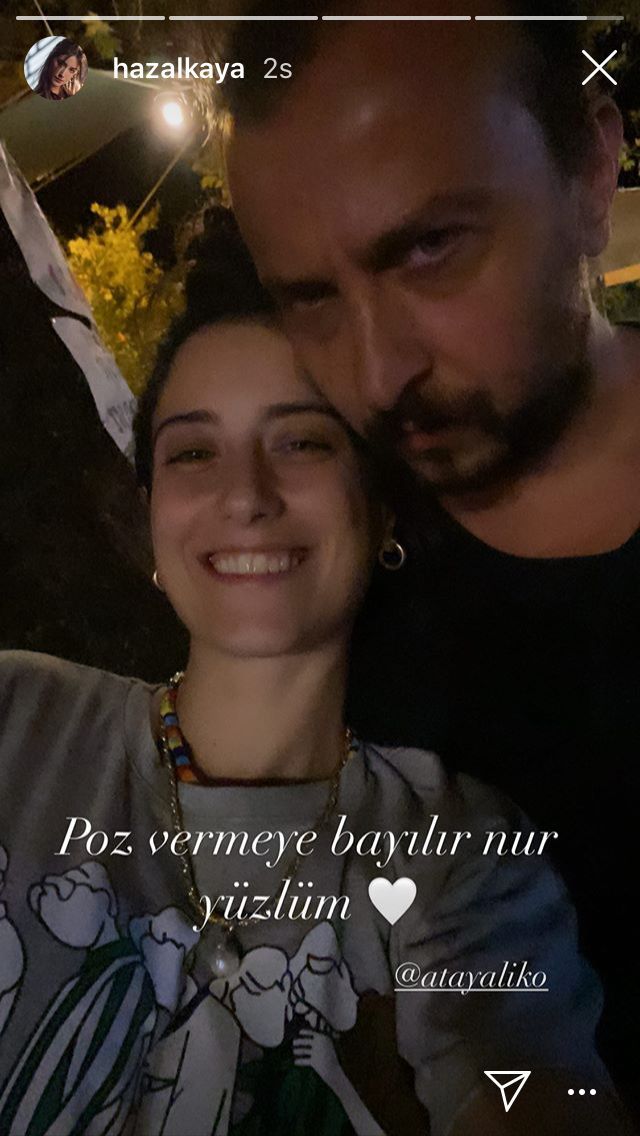 Hazal Kaya'nın gözlüğündeki detayı görmeniz lazım! Bıcırık, fotoğrafa yandan girmiş! 9