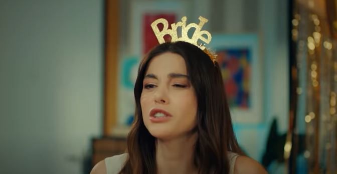 Özge Gürel, Bay Yanlış ile birlikte İtalya'da ikinci baharını yaşıyor! 7