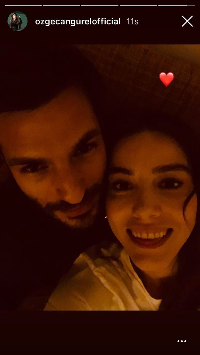 Özge Gürel ve Serkan Çayoğlu çiftinden aşk pozu 7