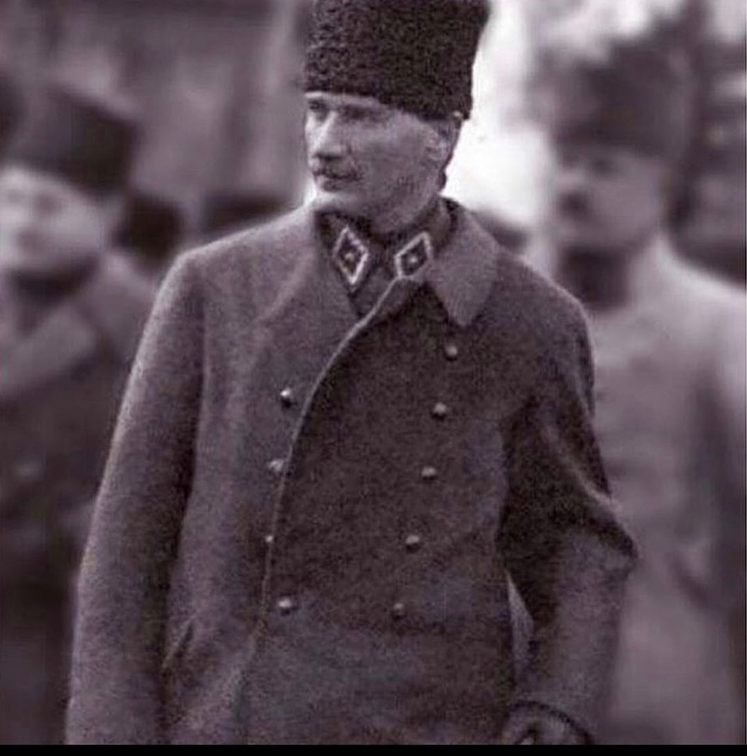 Ünlü isimlerin 10 Kasım'da Ulu Önder Atatürk'ü andıkları en farklı mesajlar! 31