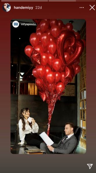 Hande Erçel ve Kerem Bürsin'den Sevgililer Günü'ne özel paylaşım 8