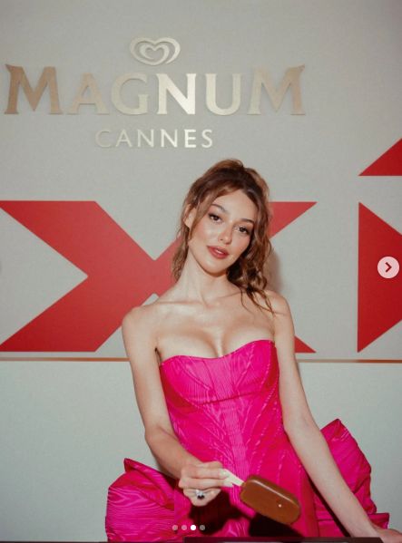 Oyuncu Dilan Çiçek Deniz, Cannes'de giydiği kıyafetle nasıl tepkiler aldı? 10