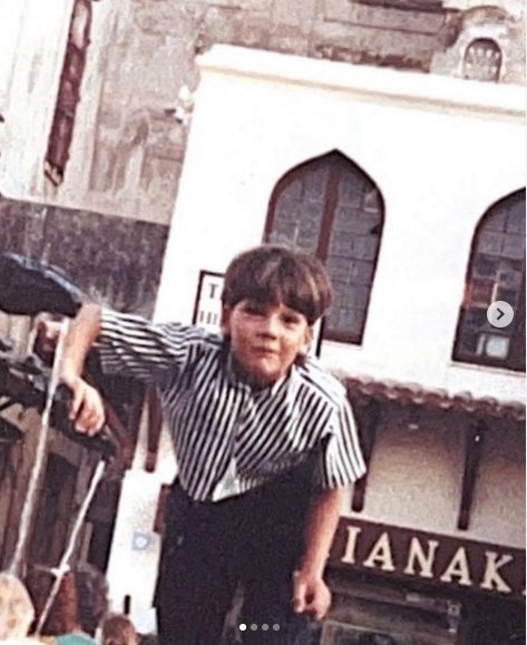 Yargı dizisinin Savcı Ilgaz'ı Kaan Urgancıoğlu'nun çocukluk fotoğrafına da bakın! Hiç değişmemiş!.. 8