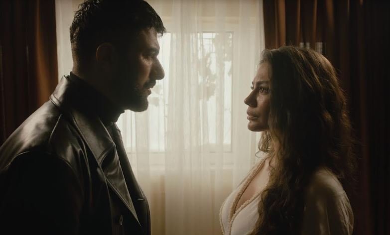 Fox TV'nin bu sezon en iddialı dizisi Demet Özdemir ile Engin Akyürek imzalı olacak! 7 Fox TV'nin bu sezon en iddialı dizisi Demet Özdemir ile Engin Akyürek imzalı olacak! 7
