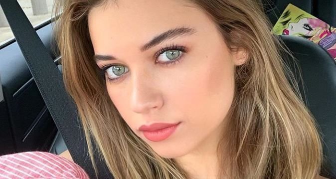 Afra Saraçoğlu Kimdir? Nereli – Boyu – Yaşı – Dizileri – Ailesi 7 Afra Saraçoğlu Kimdir? Nereli – Boyu – Yaşı – Dizileri – Ailesi 7