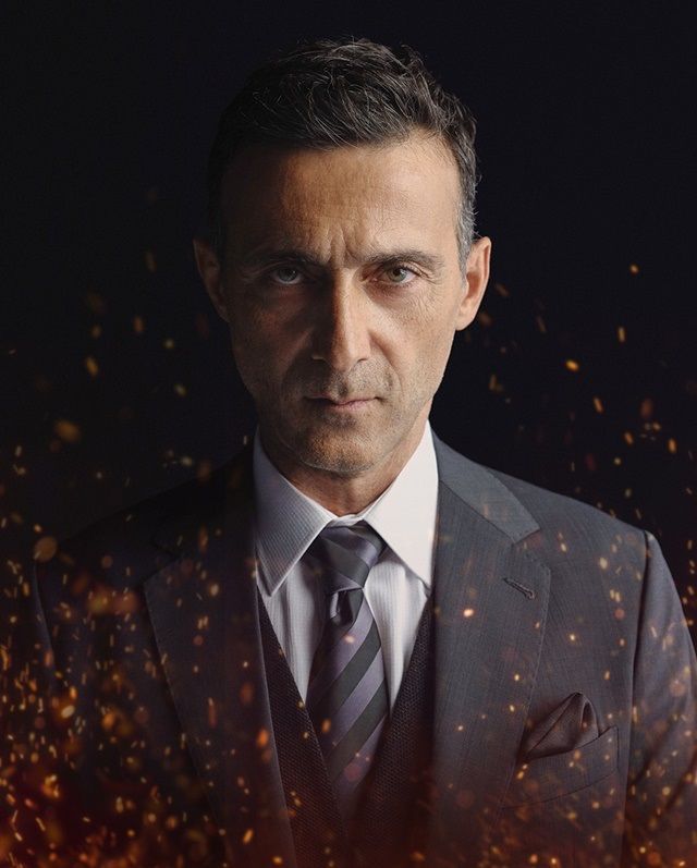 Cem Bender Kimdir? Nereli – Boyu – Yaşı – Dizileri – Ailesi 8 Cem Bender Kimdir? Nereli – Boyu – Yaşı – Dizileri – Ailesi 8