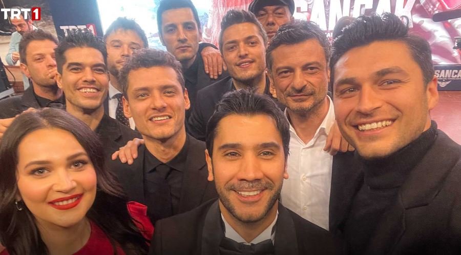 Al Sancak dizisine başlayan Gülsim Ali İlhan'ın yeni rolüne alışmak hiç kolay olmayacak! 7 Al Sancak dizisine başlayan Gülsim Ali İlhan'ın yeni rolüne alışmak hiç kolay olmayacak! 7