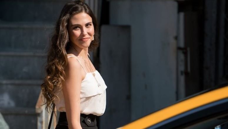 Dilara Aksüyek Kimdir? Nereli – Boyu – Yaşı – Dizileri – Ailesi 7 Dilara Aksüyek Kimdir? Nereli – Boyu – Yaşı – Dizileri – Ailesi 7