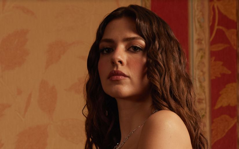 Çağatay Ulusoy'un iki dizisindeki iki kadın partneri çok konuşuluyor! 7