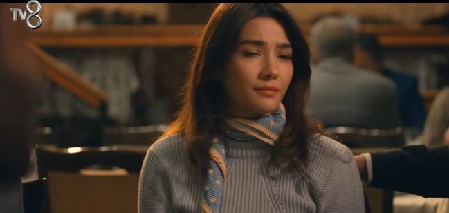 Aybüke Pusat'ın Sıfırıncı Gün dizisindeki hali hayranlarına gurur veriyor! 8 Aybüke Pusat'ın Sıfırıncı Gün dizisindeki hali hayranlarına gurur veriyor! 8