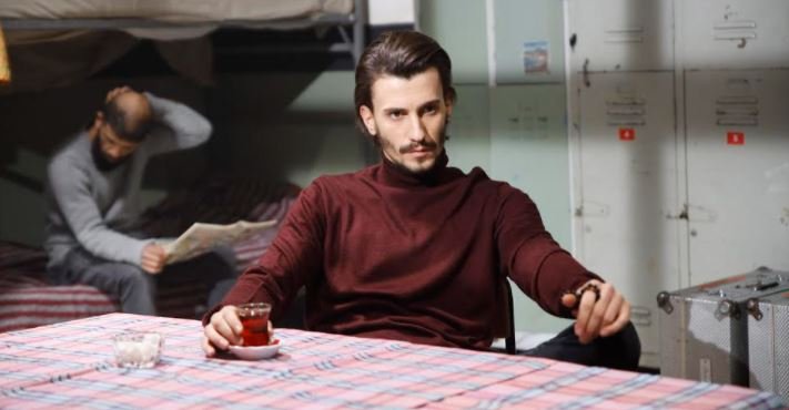 Bertan Asllani Kimdir? Nereli – Boyu – Yaşı – Dizileri – Ailesi 7