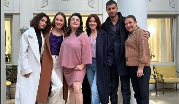 Bir Küçük Gün Işığı dizisinden çok iddialı bir karakter ayrıldı ama gölgesi herkesi şoke etti! 9 Bir Küçük Gün Işığı dizisinden çok iddialı bir karakter ayrıldı ama gölgesi herkesi şoke etti! 9
