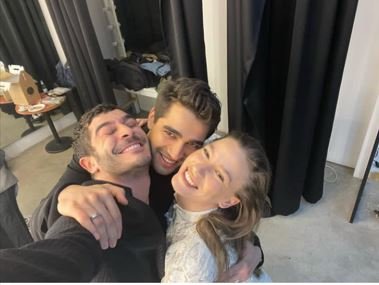 Şahmaran dizisinin oyuncuları Mert Ramazan Demir, Serenay Sarıkaya ve Burak Deniz'den sürprizi bol paylaşım! 9