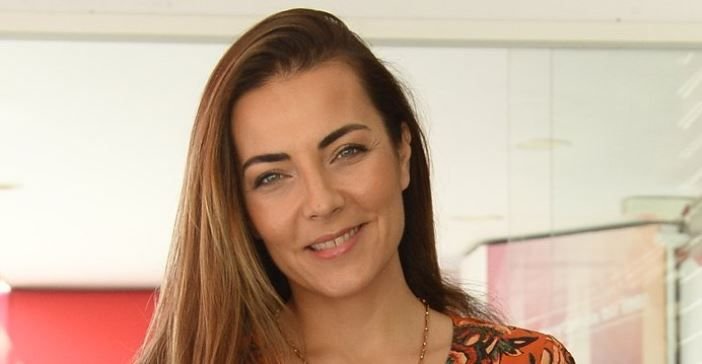 Burcu Kara Kimdir? Nereli – Boyu – Yaşı – Dizileri – Ailesi 7