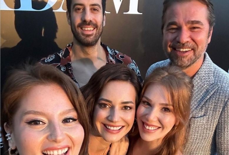Çöp Adam dizisine devam kararına en çok sevinenlerden birisi de Sedef Avcı oldu! 7 Çöp Adam dizisine devam kararına en çok sevinenlerden birisi de Sedef Avcı oldu! 7