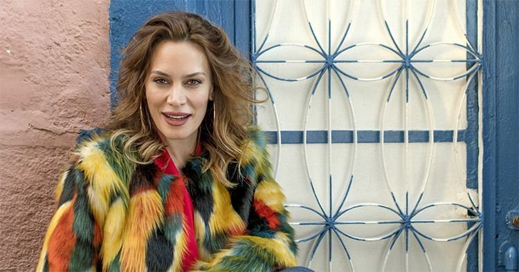 Ebru Cündübeyoğlu Kimdir? Nereli – Boyu – Yaşı – Dizileri – Ailesi 7 Ebru Cündübeyoğlu Kimdir? Nereli – Boyu – Yaşı – Dizileri – Ailesi 7