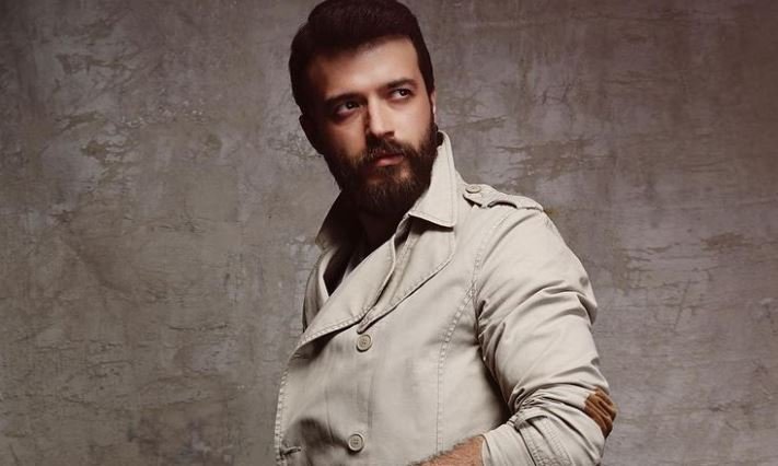 Emre Taşkıran Kimdir? Nereli – Boyu – Yaşı – Dizileri – Ailesi 7